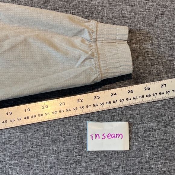 Lululemon ABC Jogger Ventlight Mesh Pants - Men's Size S - Cream Tan - Picture 12 of 13